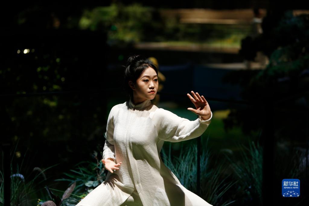 巴黎人充值梭哈